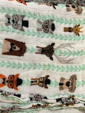 Tula baby Animal Print Muslin Blanket in White, Green, Brown